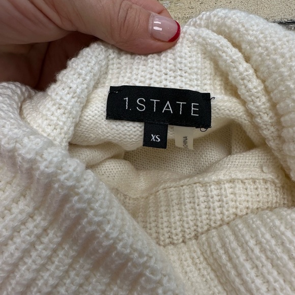 1.STATE Cold Shoulder Turtleneck Sweater in Antique White XS - Picture 3 of 9
